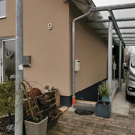 Ferienwohnung * 洛尔希